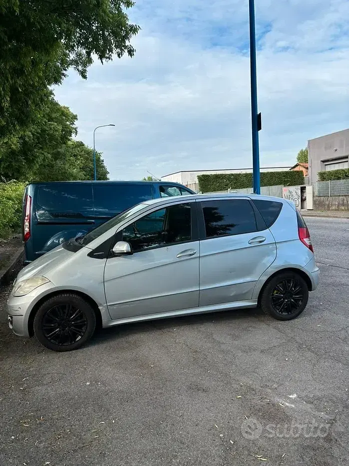 Usata Mercedes A150 95 CV (69 kW) 2010 Grigio Berlina