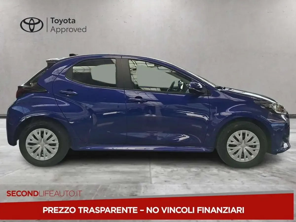 Ny Toyota Yaris Hybrid 92 HK (67 kW) 2026 Blå Halvkombi