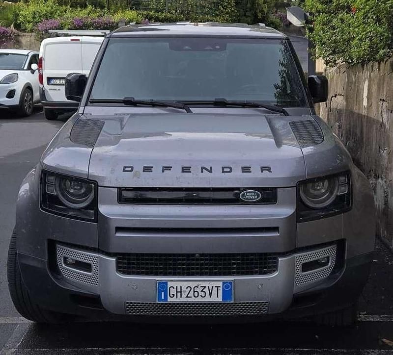 Usata Land Rover Defender HSE Dynamic 200 CV (147 kW) 2022 Grigio SUV