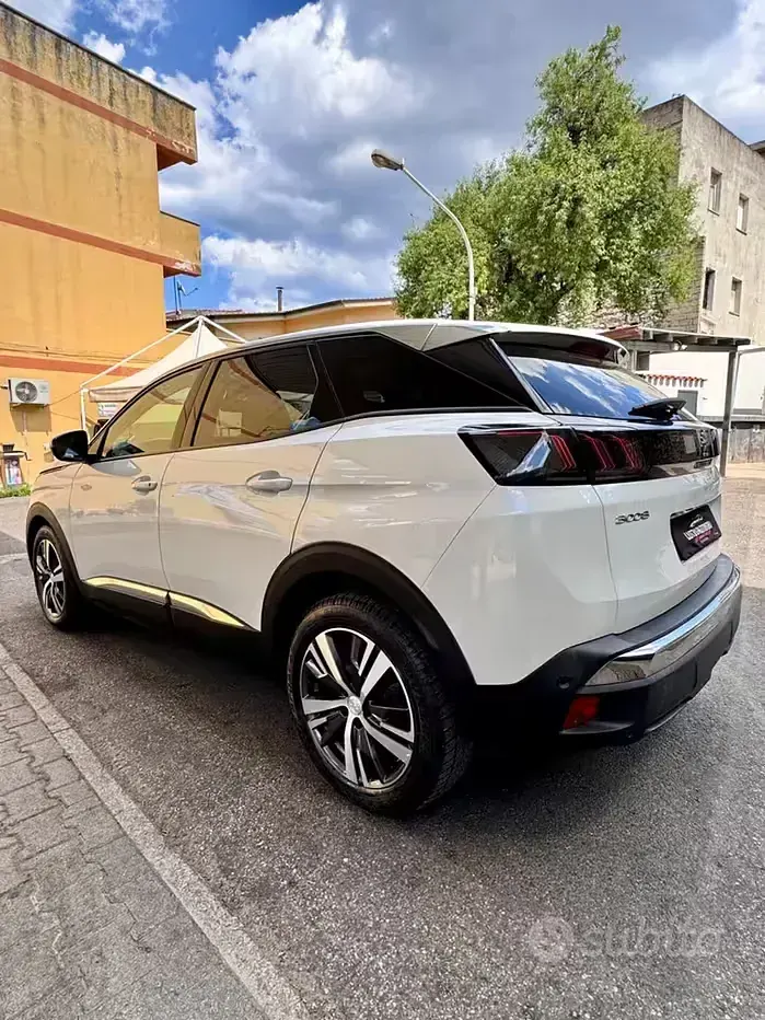 Usata Peugeot 3008 Allure 131 CV (96 kW) 2021 Bianco SUV