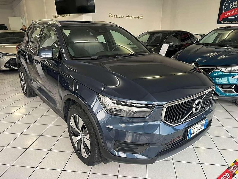 Usata Volvo XC40 Momentum 163 CV (119 kW) 2021 Blu/azzurro SUV