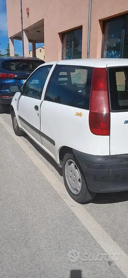 Usata Fiat Punto 54 CV (39 kW) 1998 Bianco Berlina