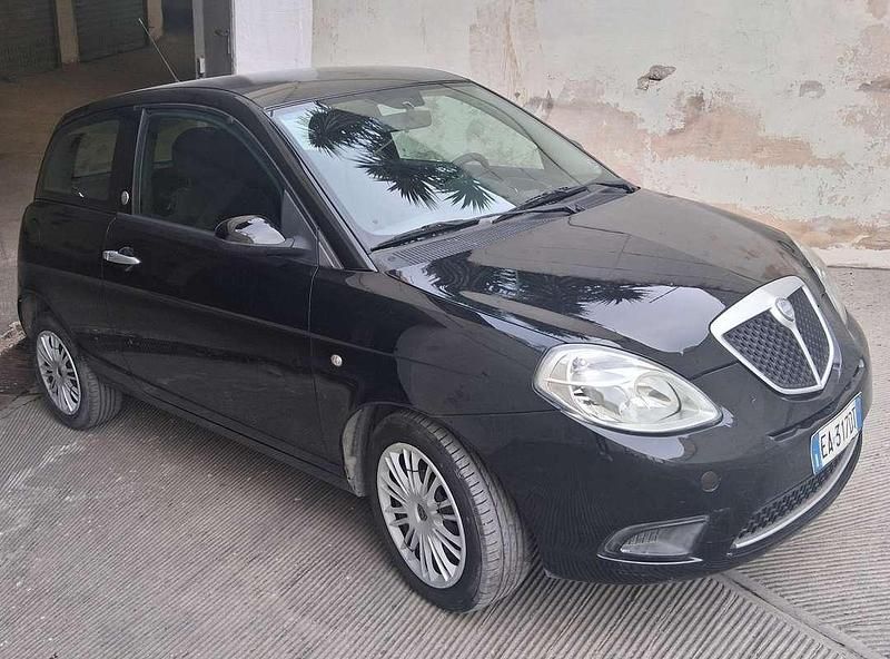 Usata Lancia Ypsilon 77 CV (56 kW) 2009 Utilitaria