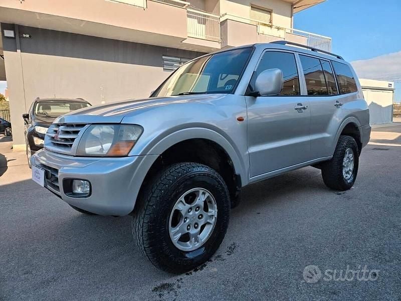 Usata Mitsubishi Pajero 2001 Grigio SUV