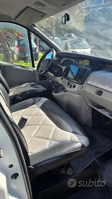 Usata Renault Traffic 2006 Bianco Monovolume