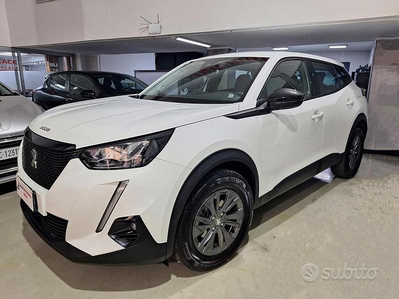 Bianco Usata 2022 Peugeot 2008 Active SUV | 13.990 € (Super prezzo) - Immagine 1/4