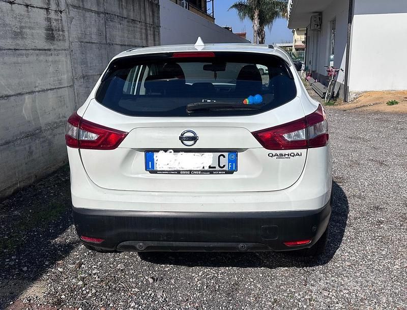 Usata Nissan Qashqai Tekna 130 CV (95 kW) 2014 Bianco SUV