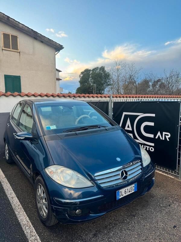 Blu/azzurro Usata 2007 Mercedes A180 Elegance Monovolume | 1600 € (Super prezzo) - Immagine 1/4