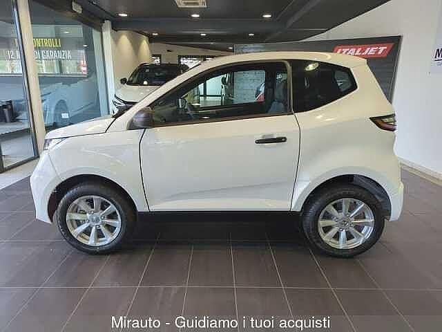 Nuova Aixam City Pack 2025 Bianco Berlina
