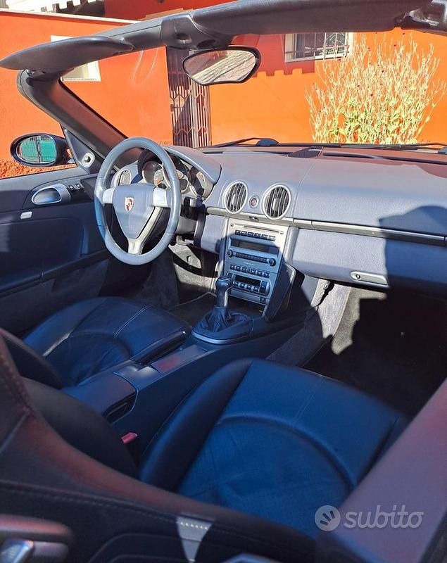 Usata Porsche Boxster 240 CV (176 kW) 2005 Blu Cabrio