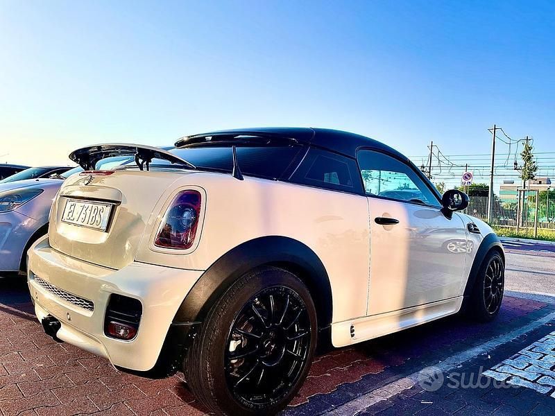 Usata Mini Coupé 184 CV (135 kW) 2011 Bianco Coupé
