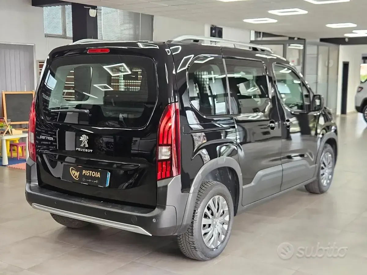 Usata Peugeot Rifter Allure 102 CV (75 kW) 2022 Nero Monovolume