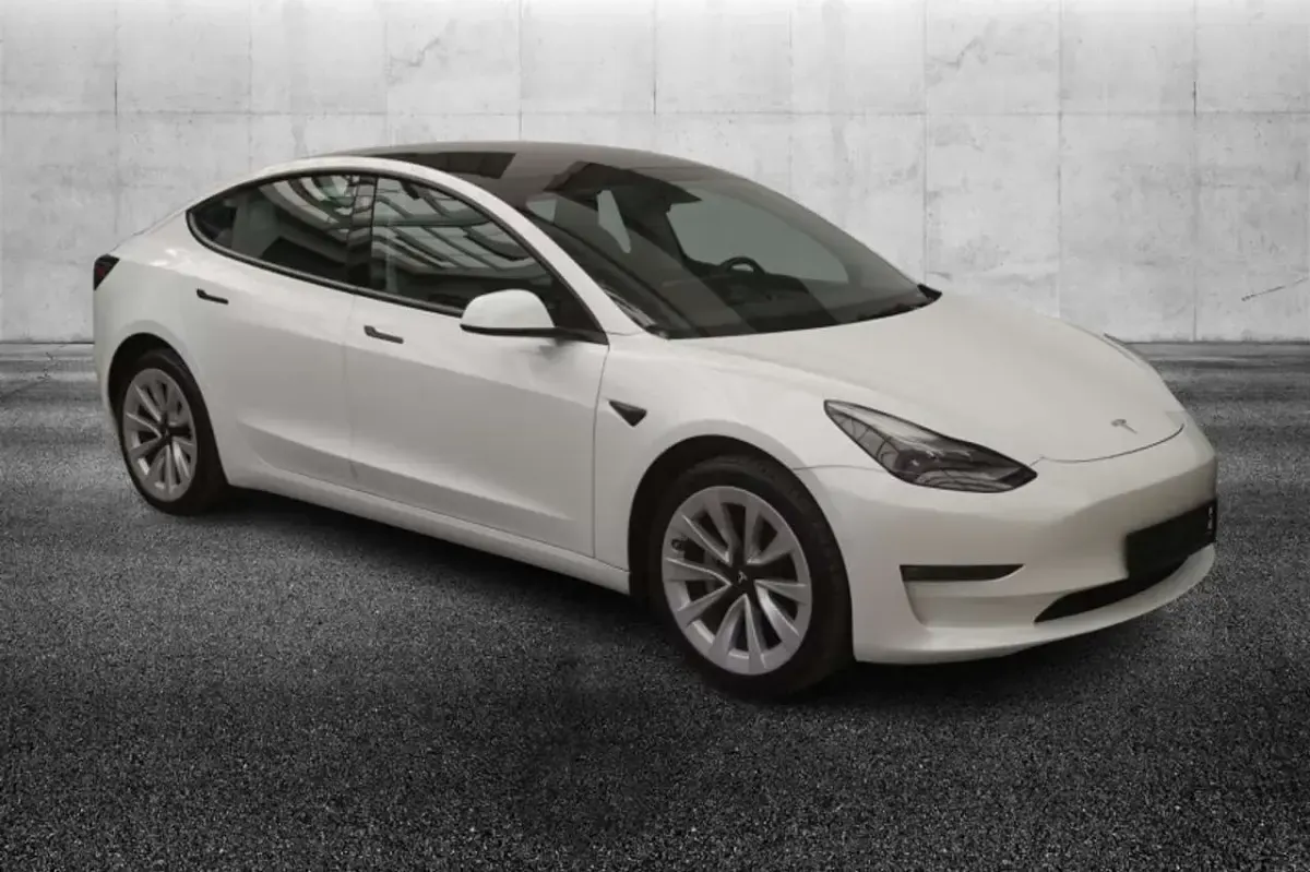 Usata Tesla Model 3 152 kW (208 CV) 2022 Bianco Berlina