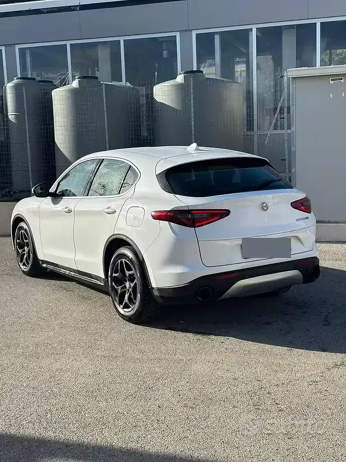 Usata Alfa Romeo Stelvio 150 CV (110 kW) 2019 Bianco SUV