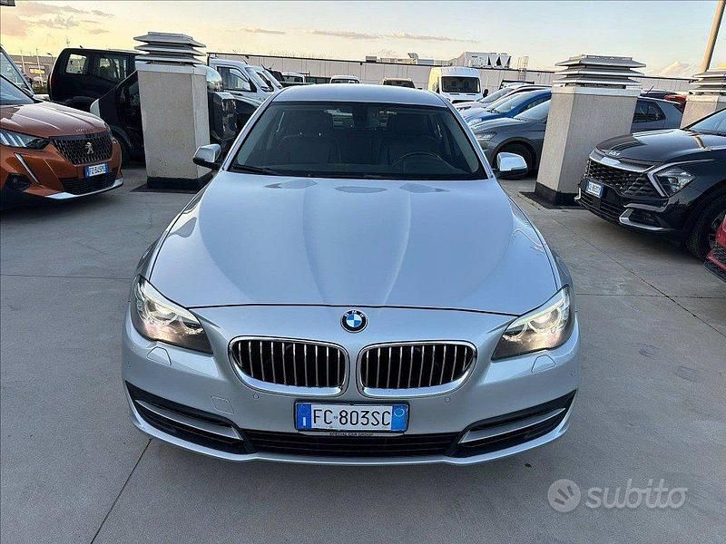 Usata BMW 520 Luxury Line 190 CV (139 kW) 2016 Grigio Station wagon