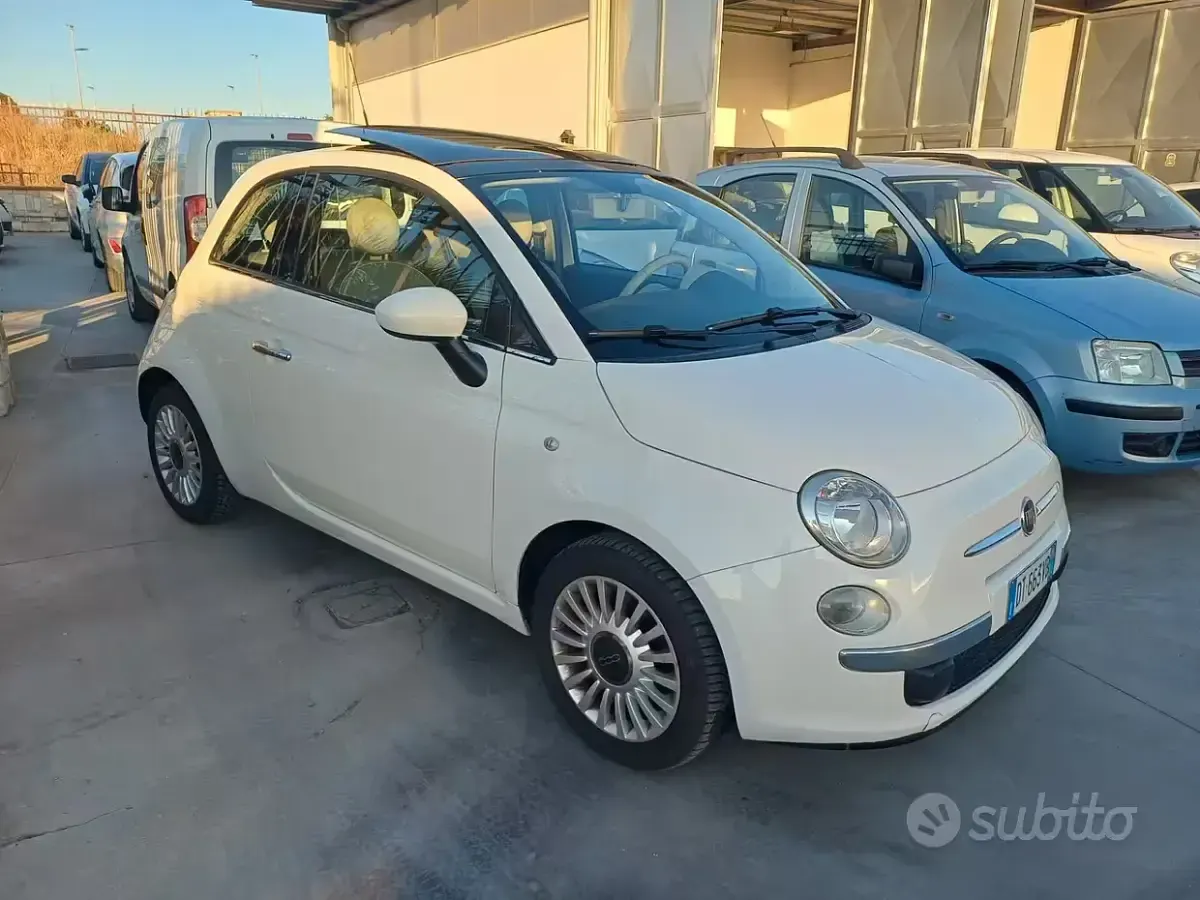Usata Fiat 500 Lounge 69 CV (50 kW) 2010 Bianco Utilitaria