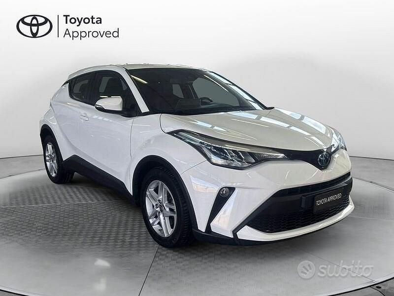 Usata Toyota C-HR Business Edition 122 CV (89 kW) 2023 Bianco SUV