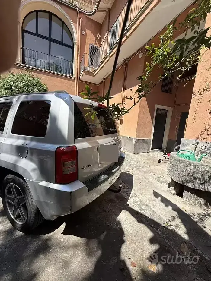 Usata Jeep Patriot 140 CV (102 kW) 2009 Grigio SUV