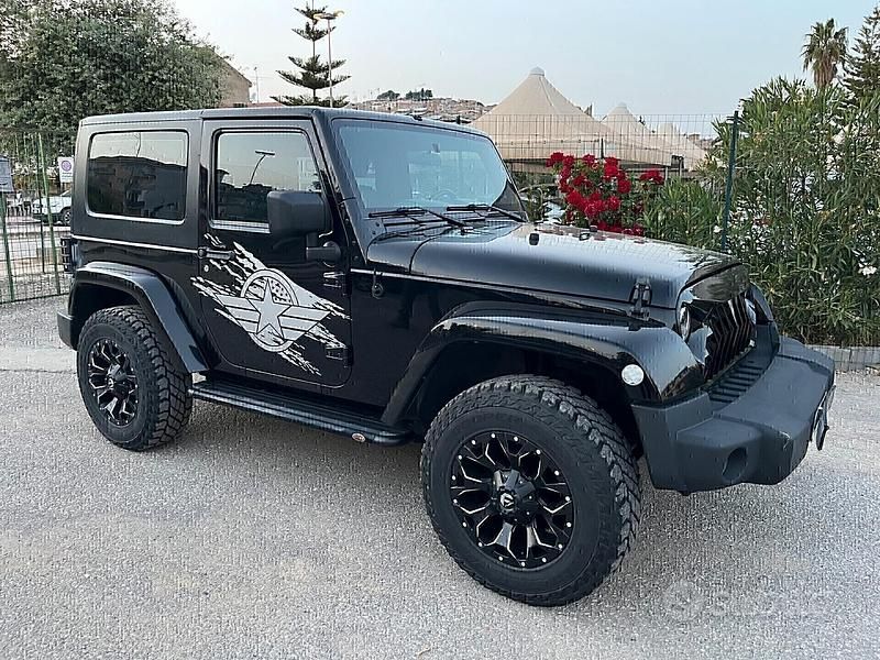 Usata Jeep Wrangler Sahara 241 CV (177 kW) 2010 Nero SUV