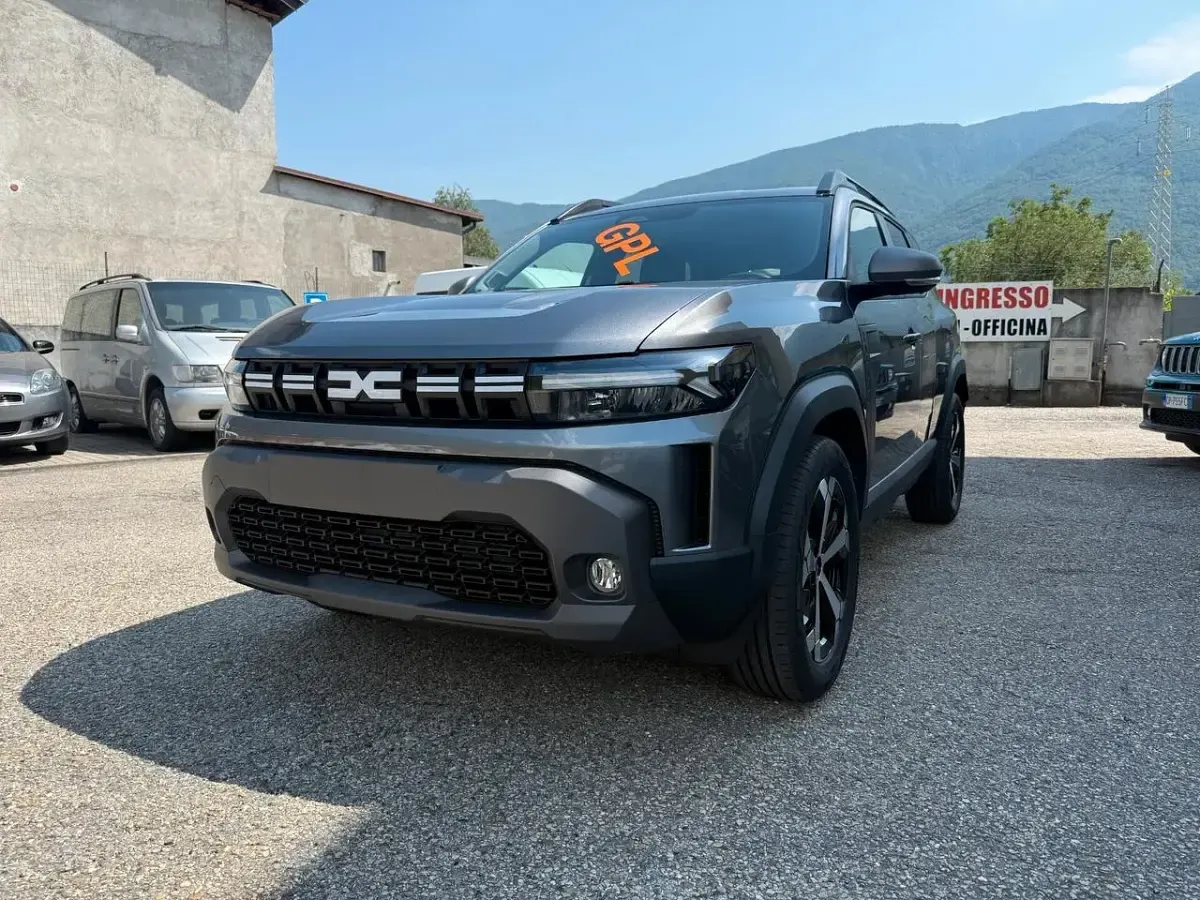 Nuova Dacia Duster Journey 122 CV (89 kW) 2026 Grigio Station wagon