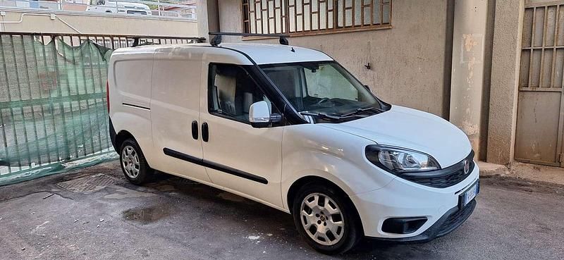 Usata Fiat Doblò Easy 105 CV (77 kW) 2017 Monovolume