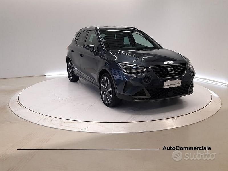 Usata Seat Arona FR 95 CV (69 kW) 2023 Grigio scuro SUV