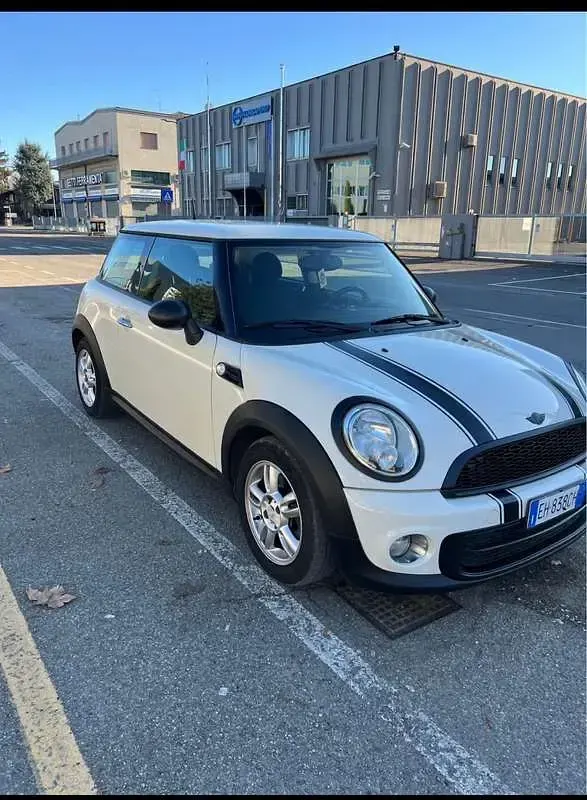 Usata Mini ONE 90 CV (66 kW) 2011 Utilitaria