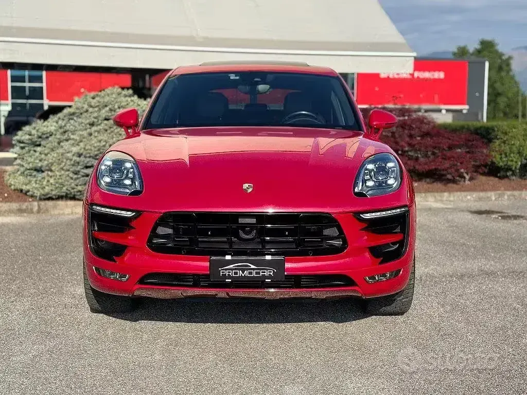 Usata Porsche Macan 250 CV (183 kW) 2017 Rosso SUV