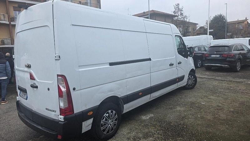 Usata Renault Master 131 CV (96 kW) 2018 Bianco / pastello Berlina