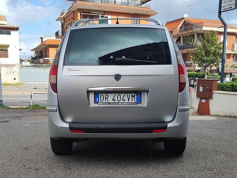Usata Lancia Phedra 170 CV (125 kW) 2008 Argento Monovolume