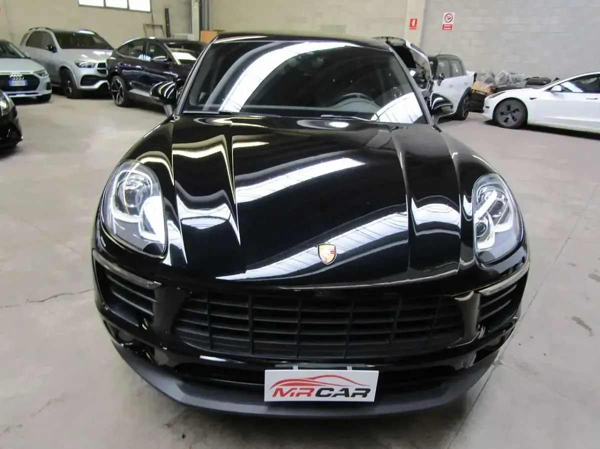 Usata Porsche Macan 250 CV (183 kW) 2017 Nero metallizzato SUV