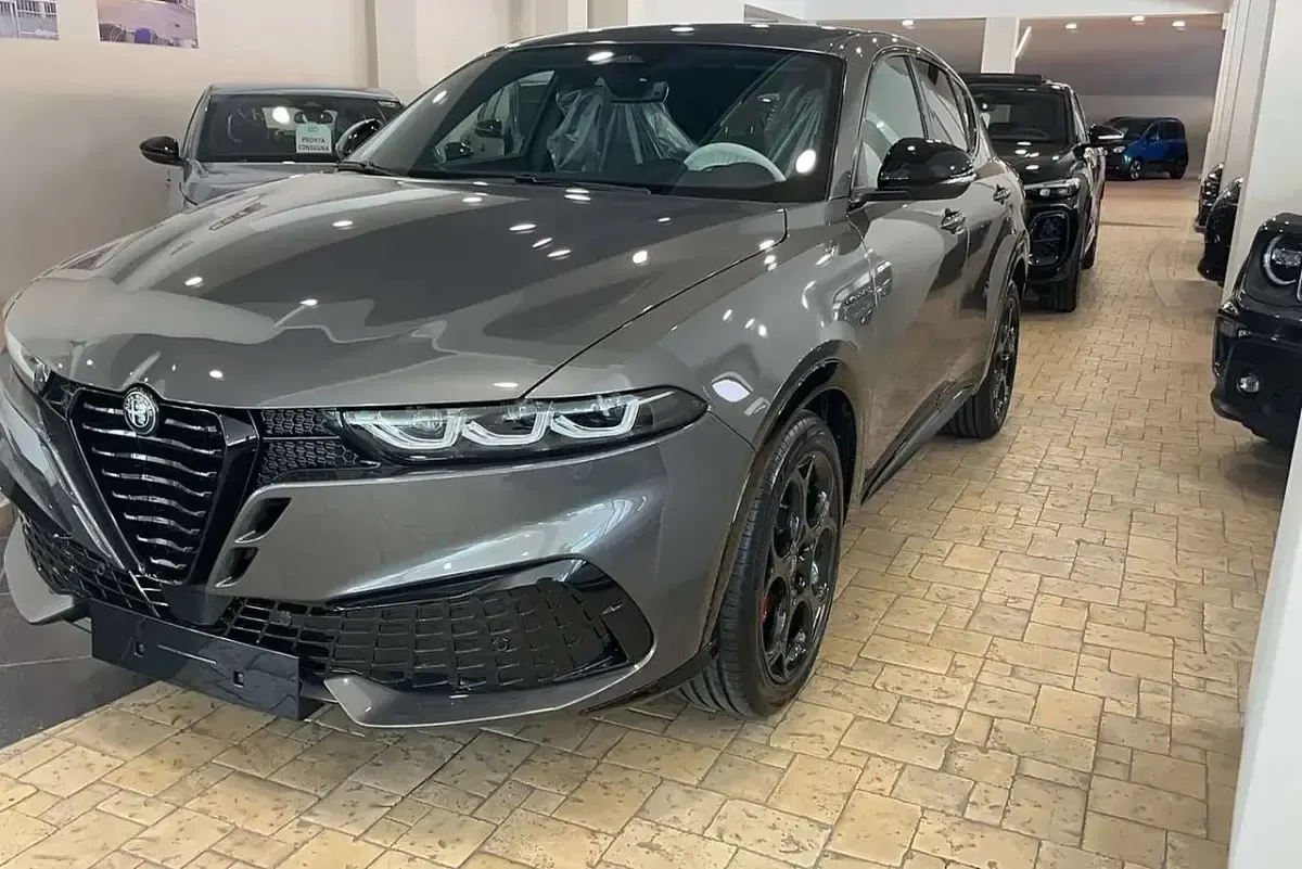 Nuova Alfa Romeo Tonale Veloce 131 CV (96 kW) 2026 Nera SUV