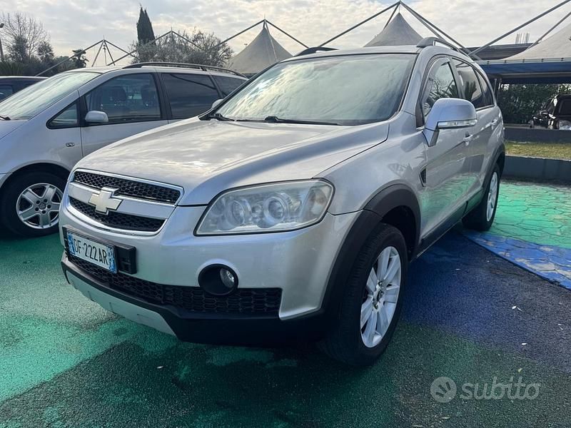 Usata Chevrolet Captiva 150 CV (110 kW) 2007 Grigio SUV