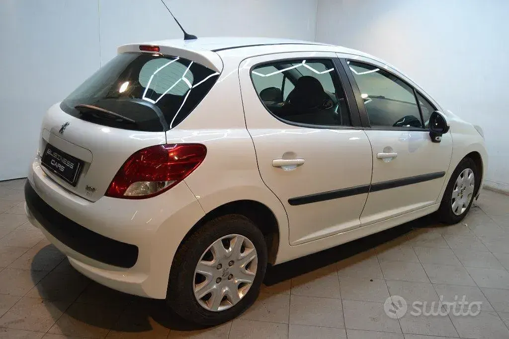 Usata Peugeot 207 Sport 73 CV (53 kW) 2009 Bianco Berlina