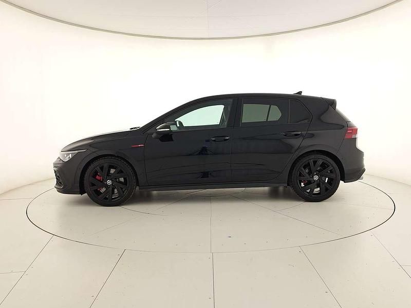 Usata VW Golf VIII GTI 245 CV (180 kW) 2022 Deep black perlato Berlina