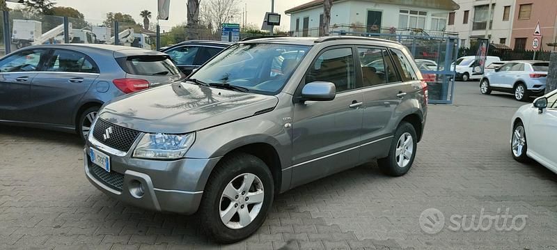 Usata Suzuki Grand Vitara 129 CV (94 kW) 2007 Grigio SUV