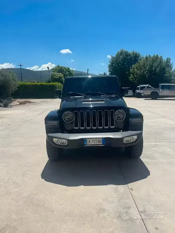 Usata Jeep Gladiator Overland 264 CV (194 kW) 2022 Nero Pick-up