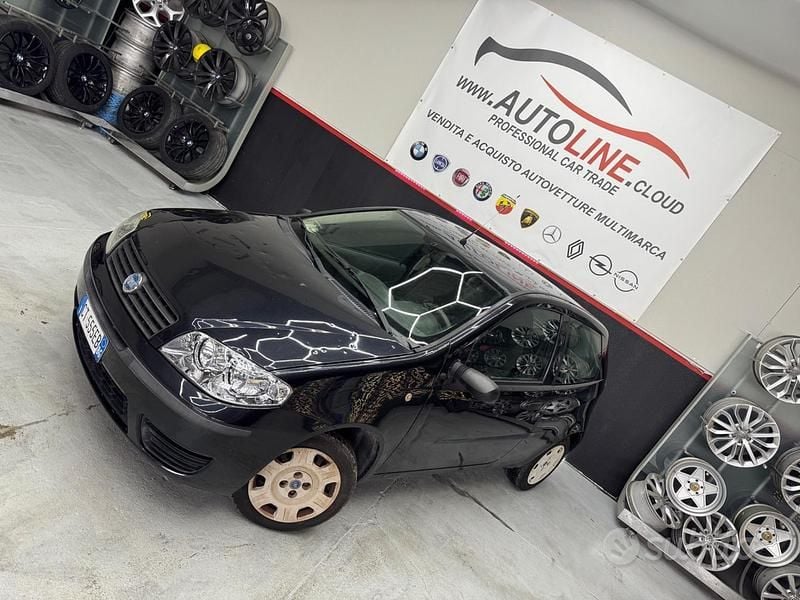 Usata Fiat Punto 60 CV (44 kW) 2004 Nero Berlina