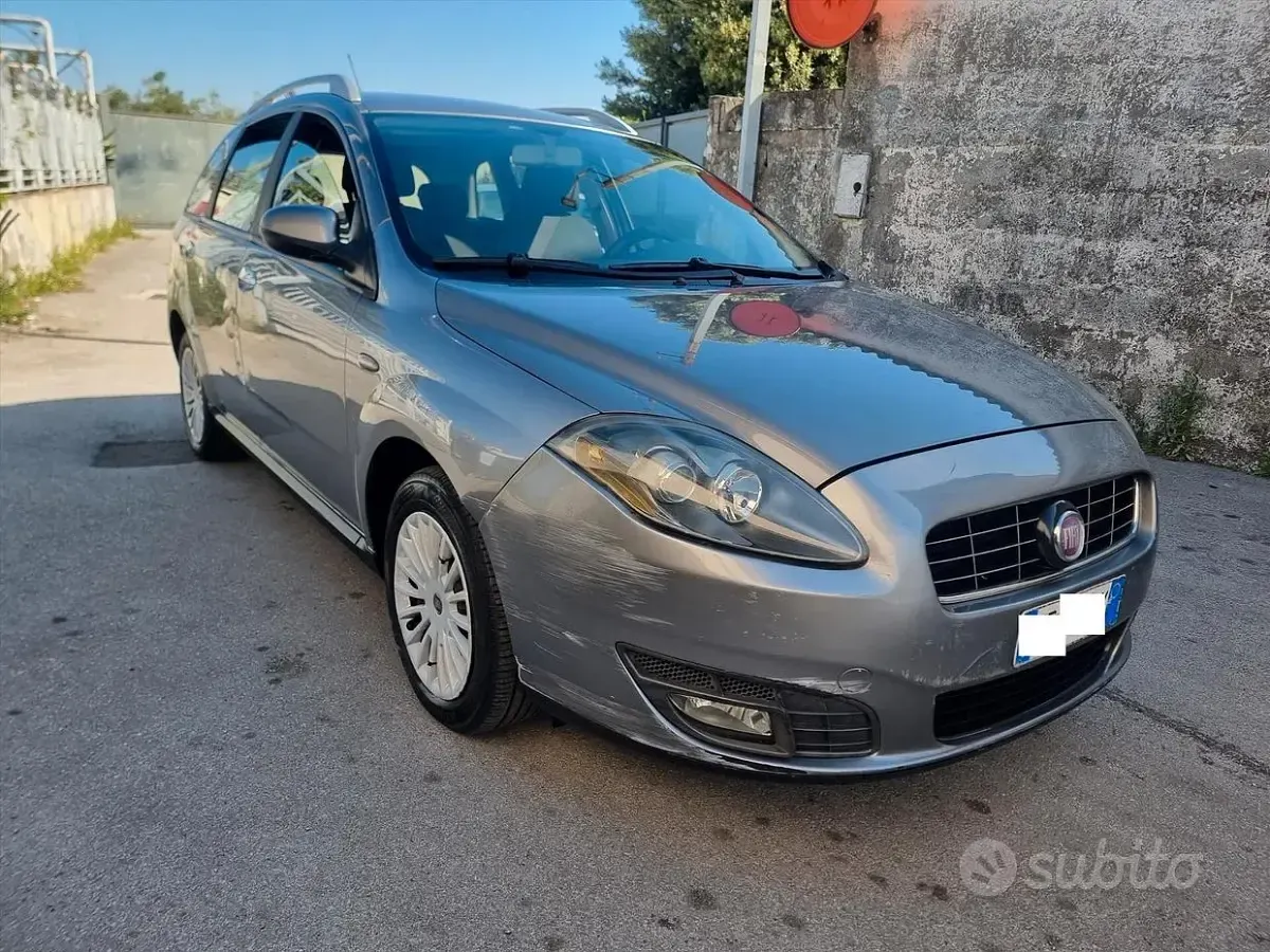 Usata Fiat Croma Active 120 CV (88 kW) 2010 Grigio Station wagon