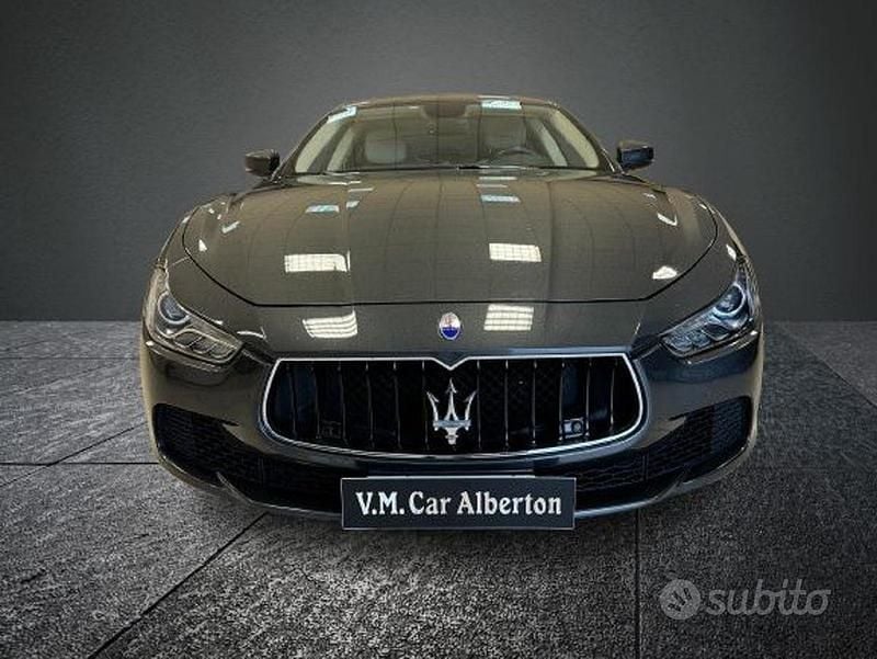Usata Maserati Ghibli 275 CV (202 kW) 2017 Grigio Berlina