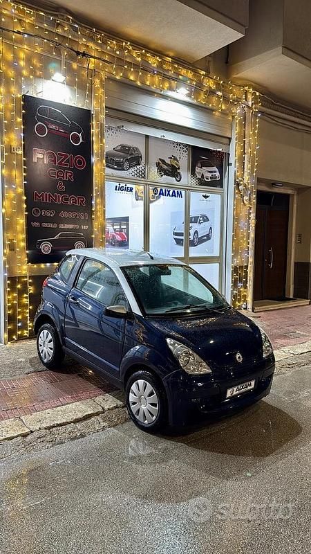 Blu Usata 2012 Aixam Minauto Due volumi | 5900 € - Immagine 1/1