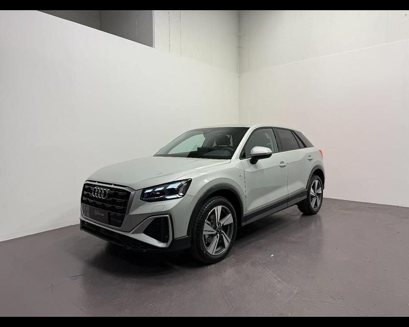 Nuova Audi Q2 S-Line 150 CV (110 kW) 2025 Argento rugiada metallizzato SUV