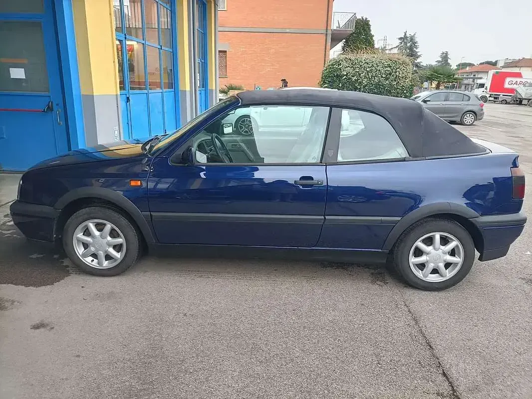 Usata VW Golf Cabriolet 90 CV (66 kW) 1994 Cabrio