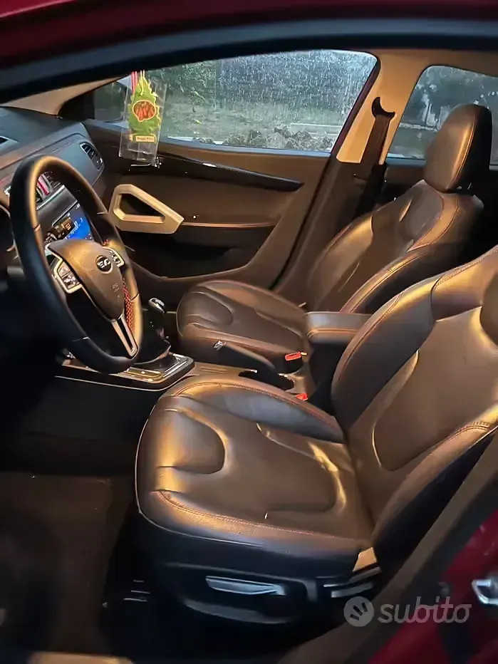 Usata EVO Evo 3 113 CV (83 kW) 2023 Rosso SUV