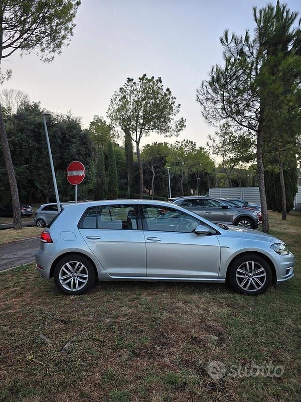 Usata VW Golf VIII 2020 Grigio Berlina