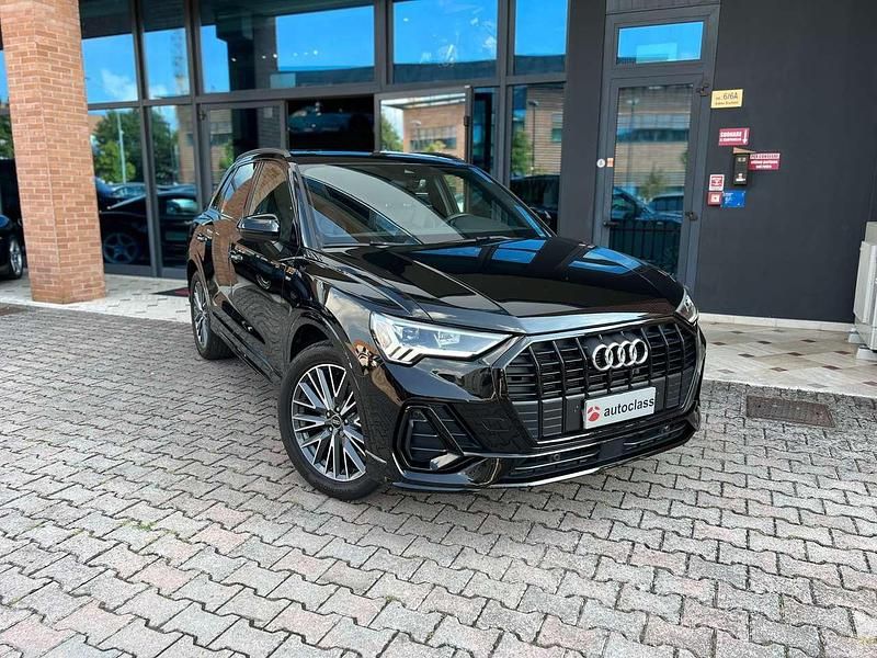 Nero Usata 2023 Audi Q3 S-Line SUV | 41.999 € (Molto cara) - Immagine 1/4