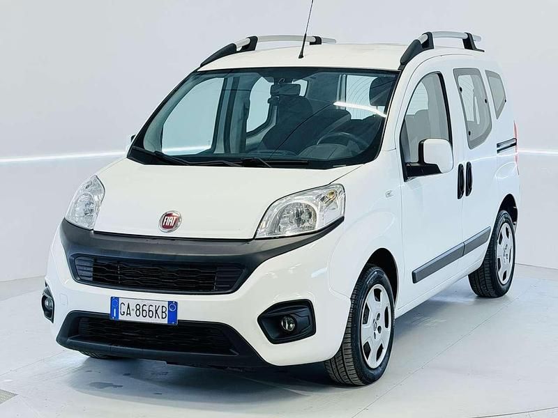 Bianco Usata 2020 Fiat Qubo Trekking Monovolume | 7750 € (Buon prezzo) - Immagine 1/4