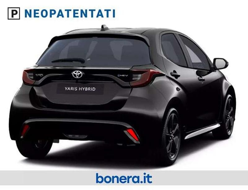 Nuova Toyota Yaris Hybrid Premium 131 CV (96 kW) 2026 Black metallic Berlina