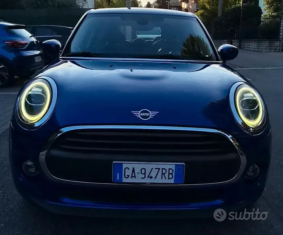 Usata Mini ONE 102 CV (75 kW) 2020 Bluazzurro Utilitaria