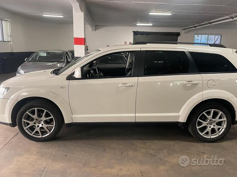 Usata Fiat Freemont 140 CV (102 kW) 2011 Bianco SUV